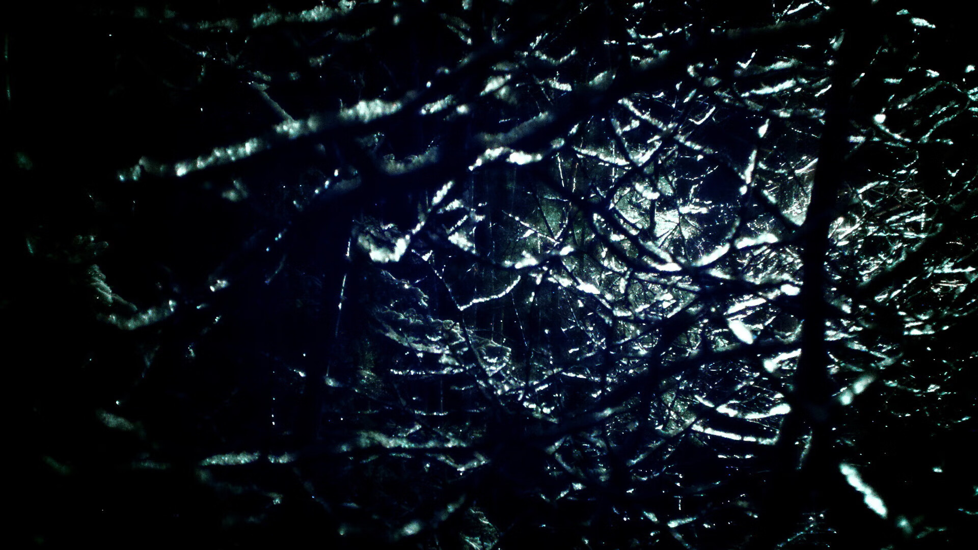 现场气氛火热:观众鼓掌欢呼不断,比赛氛围浓厚!,比赛现场气氛怎么形容