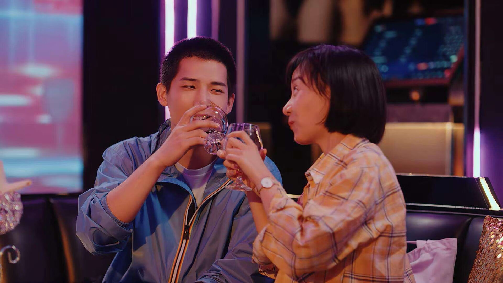 沃特福德防守反击犀利,黄蜂军团欲保级,沃特福德队