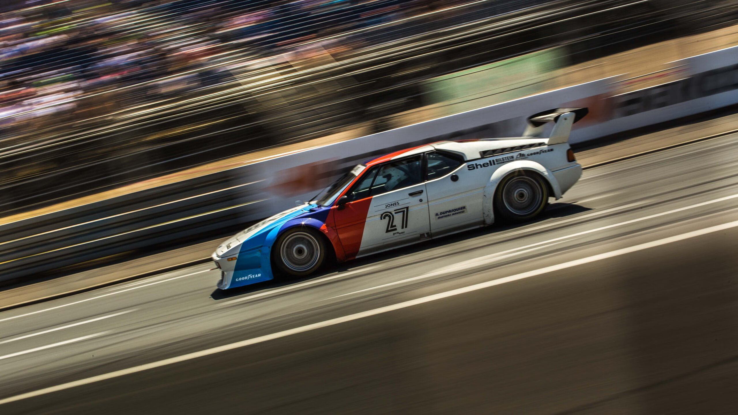 新赛季训练强度加码球队体能储备迎来全面检验,球员体能训练